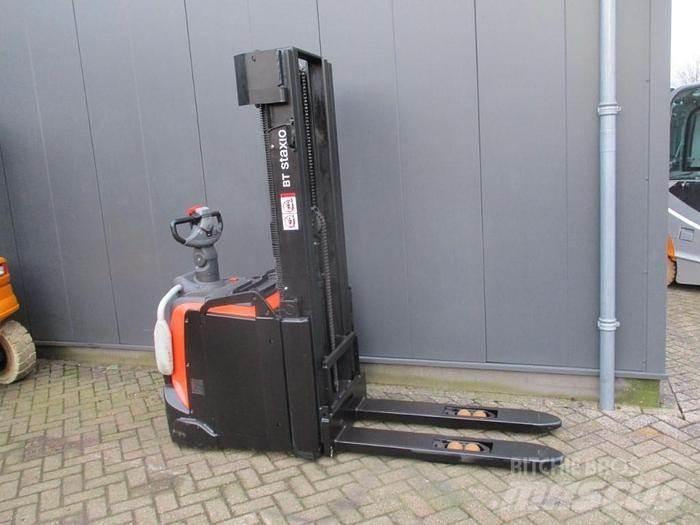 BT SPE 140L Empilhador para operador externo