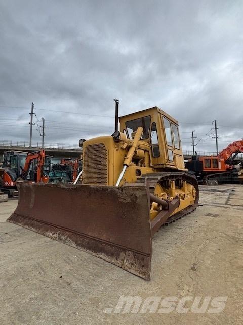 CAT D 6 D Dozers - Tratores rastos