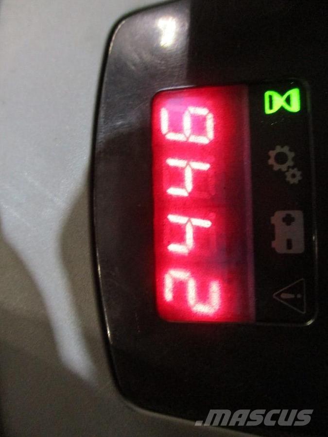 Toyota LPE250 Porta-paletes com plataforma