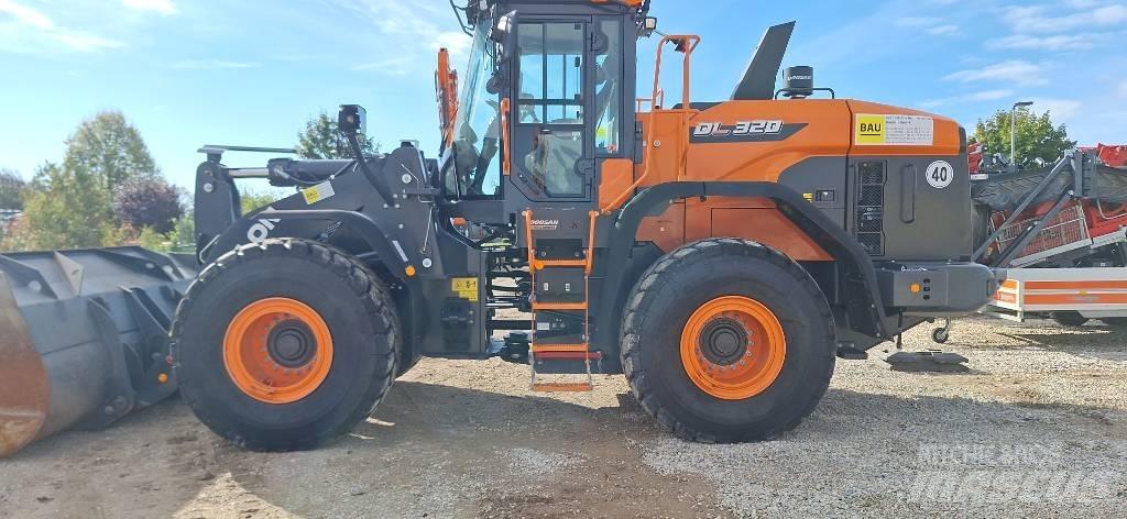 Doosan DL 320-7 Carregadeiras de rodas