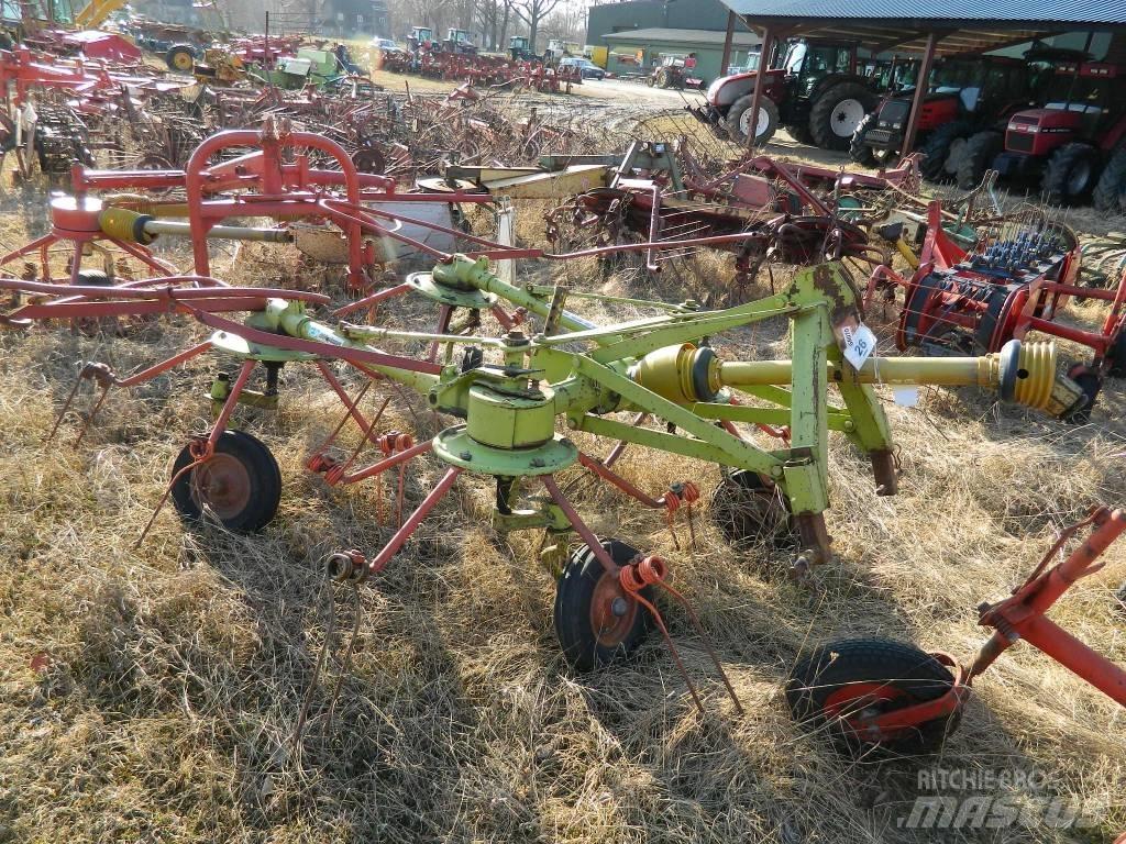 CLAAS 4 Ancinho virador