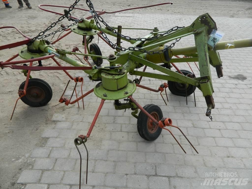 CLAAS 4 Ancinho virador