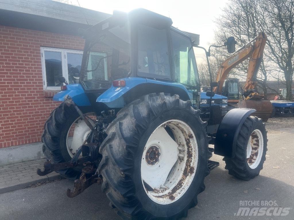 New Holland 7740 Tratores Agrícolas usados