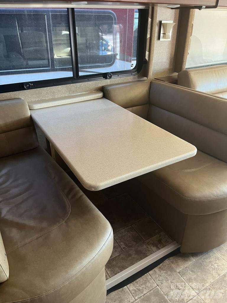 Thor Pallazzo M36 Autocaravanas e Caravanas