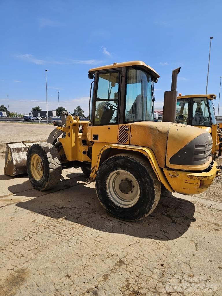 Volvo L 40 Carregadeiras de rodas