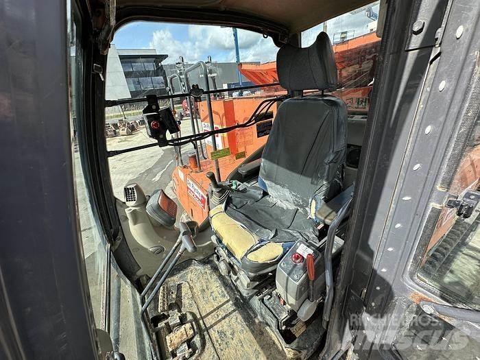 Hitachi EG70R Dumpers de rastos