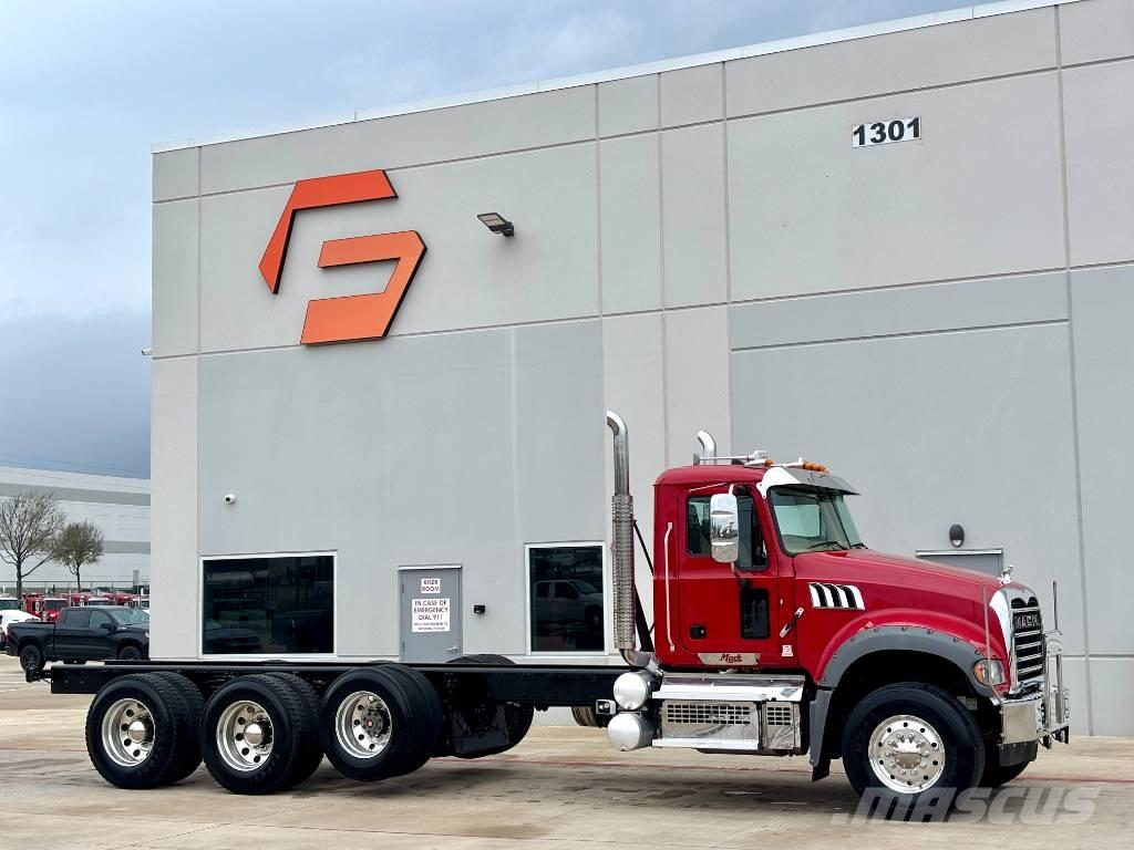 Mack Granite Cavalos Mecânicos