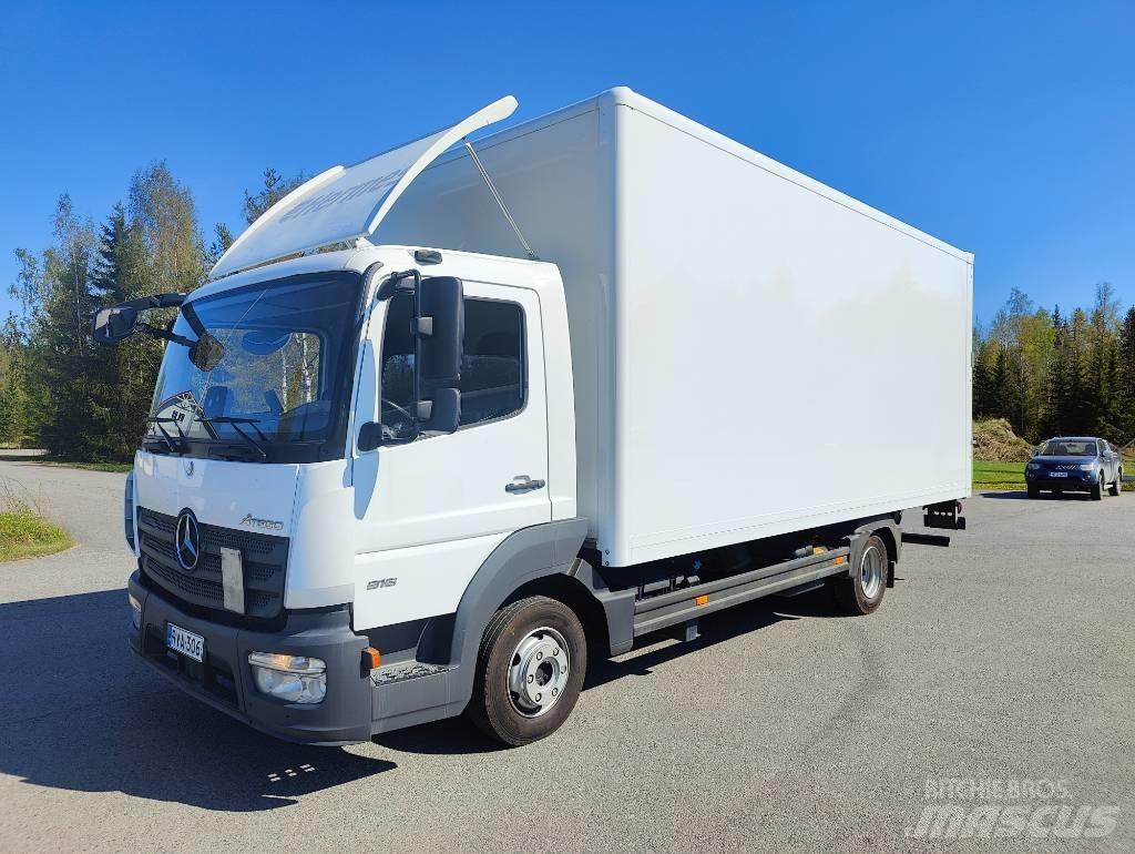 Mercedes-Benz Atego Caminhões de caixa fechada