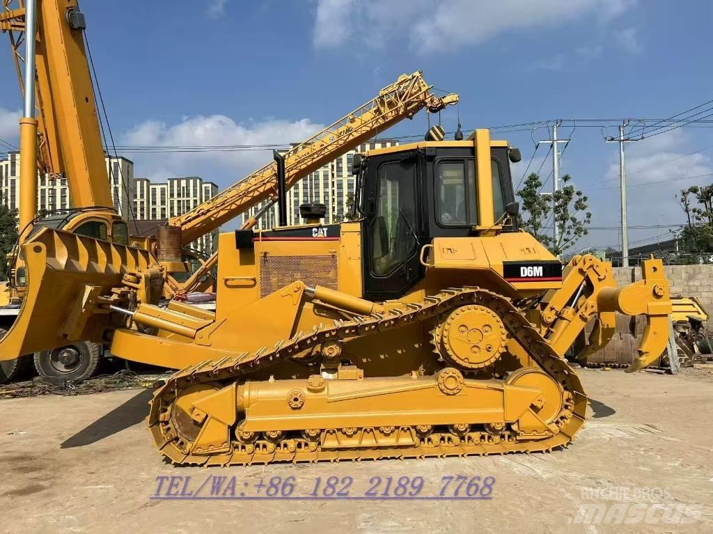 CAT D 6 M P LGP Dozers - Tratores rastos