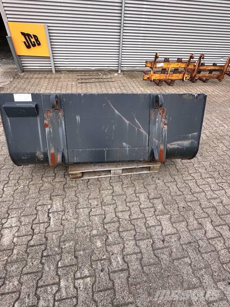 JCB Læsseskovl - 226cm Baldes