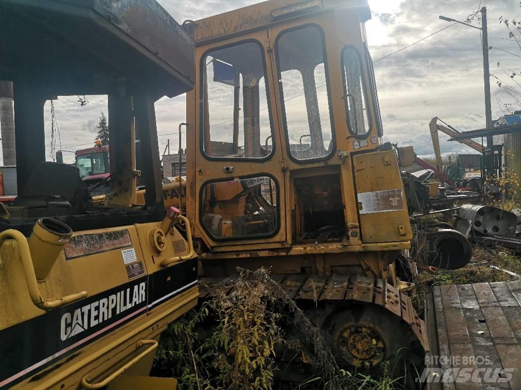 CAT D 5 M XL Dozers - Tratores rastos
