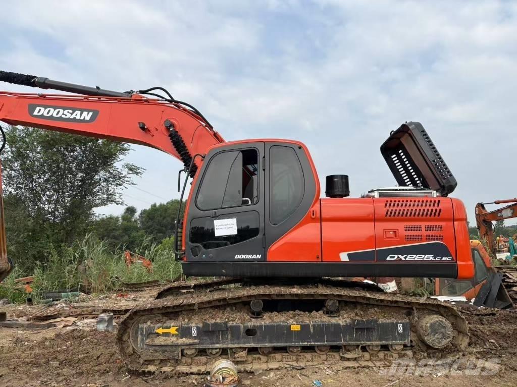 Doosan DX225LC-9C Escavadeiras de esteiras