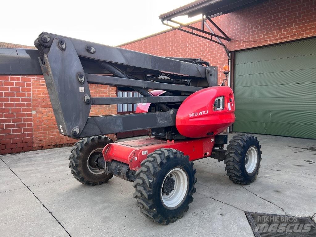 Manitou 180 ATJ E3 Elevadores braços articulados