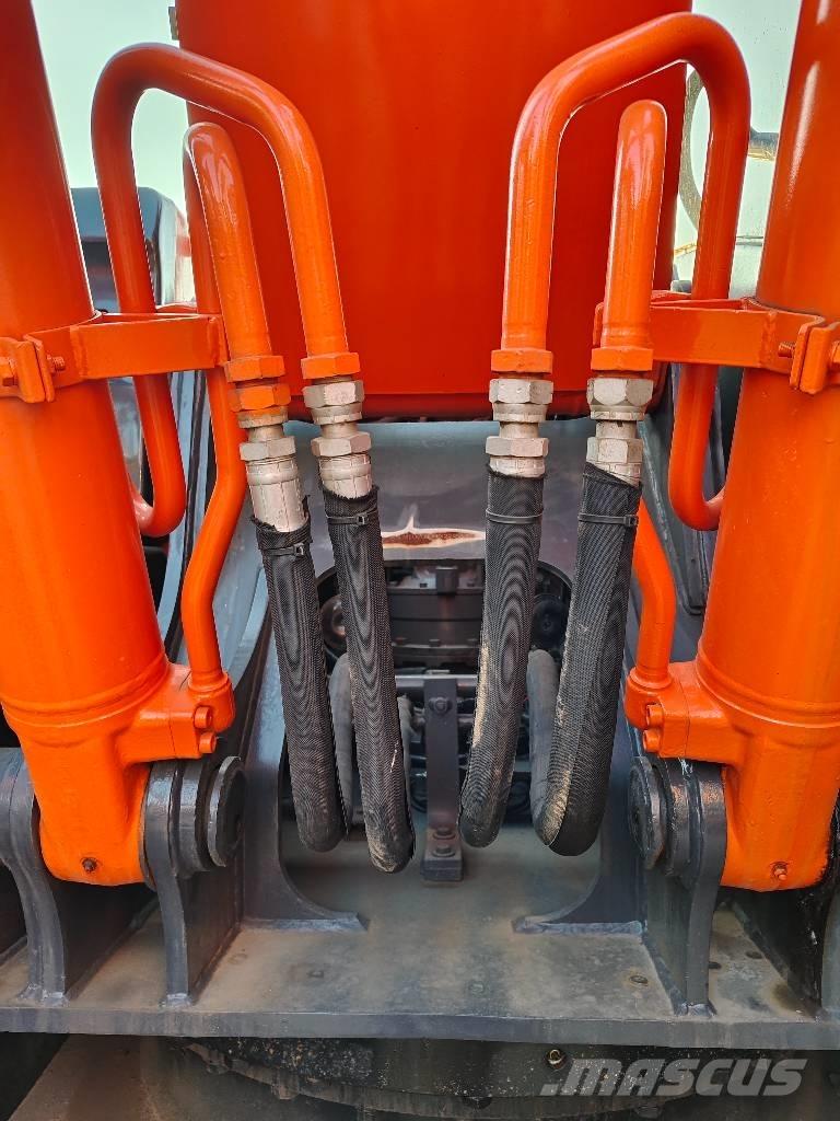 Hitachi ZX 210 Escavadeiras de esteiras