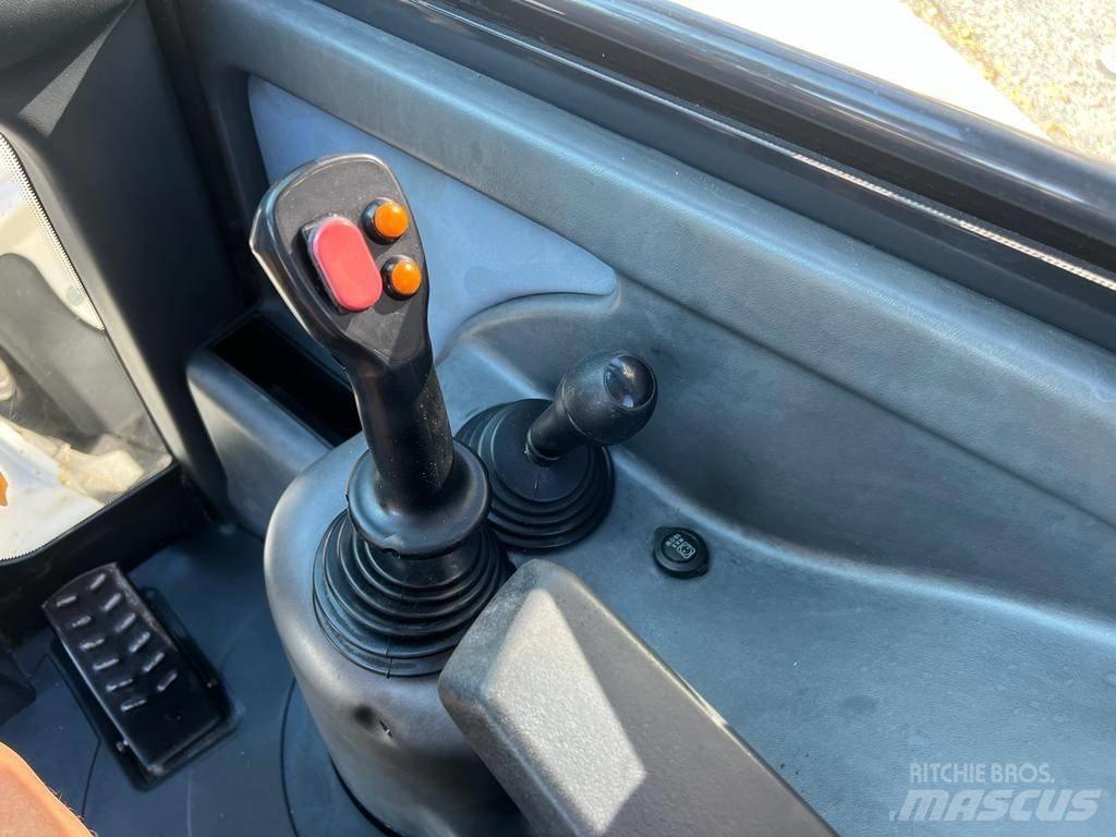 Yanmar 1201 Carregadeiras de rodas