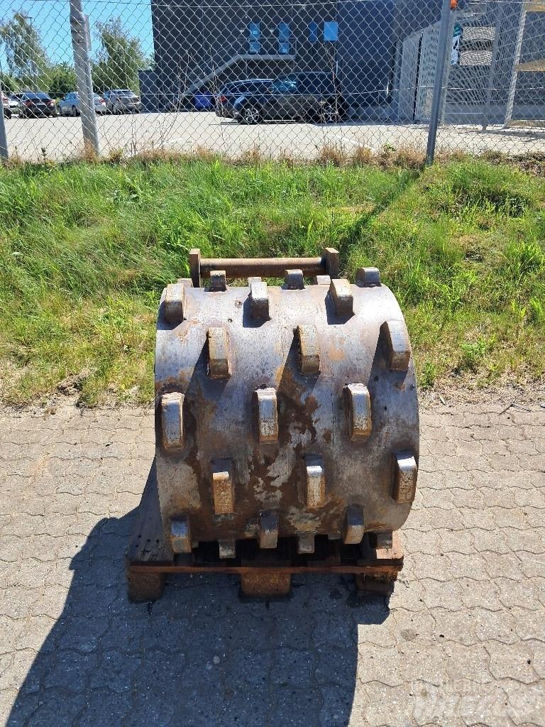 CASE 800x600 Acessórios e peças de equipamento de compactação