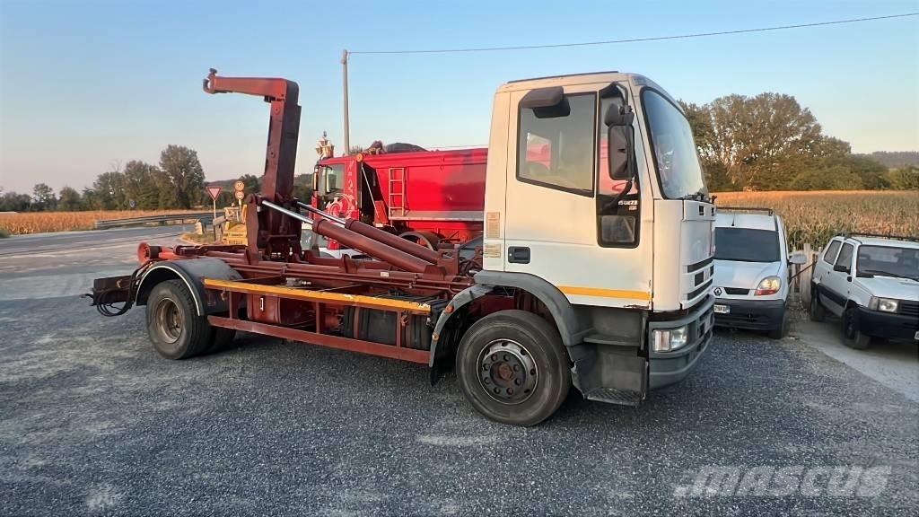 Iveco 150E 23 Caminhões de caixa fechada