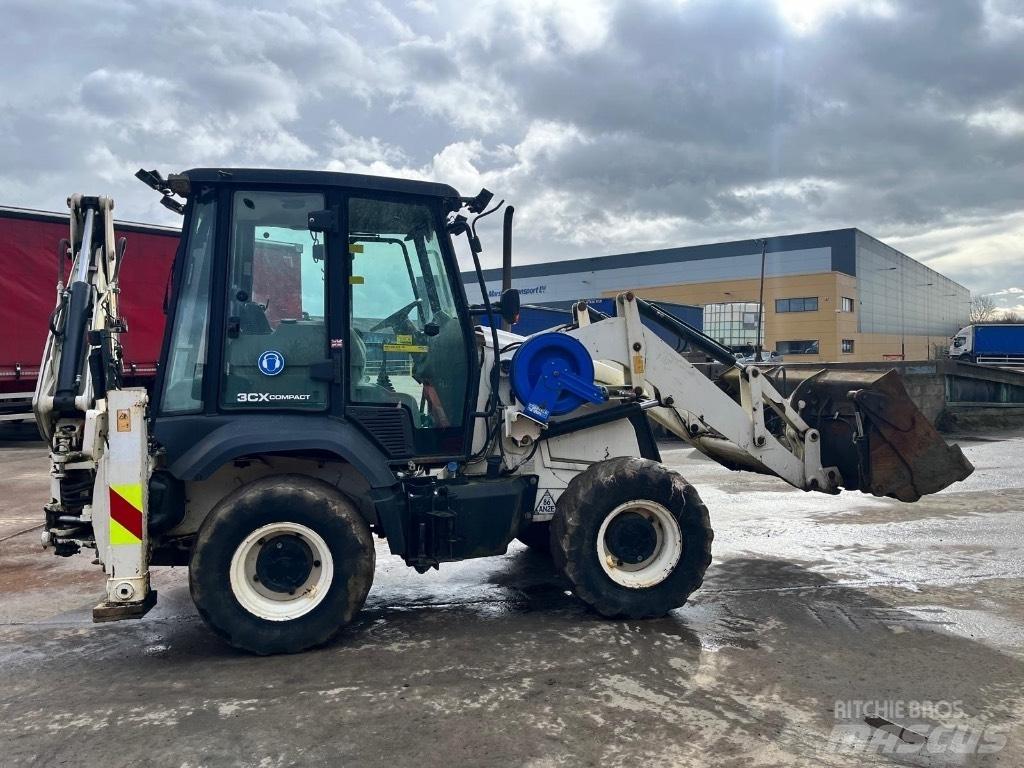 JCB 3CX Compact Retroescavadeiras
