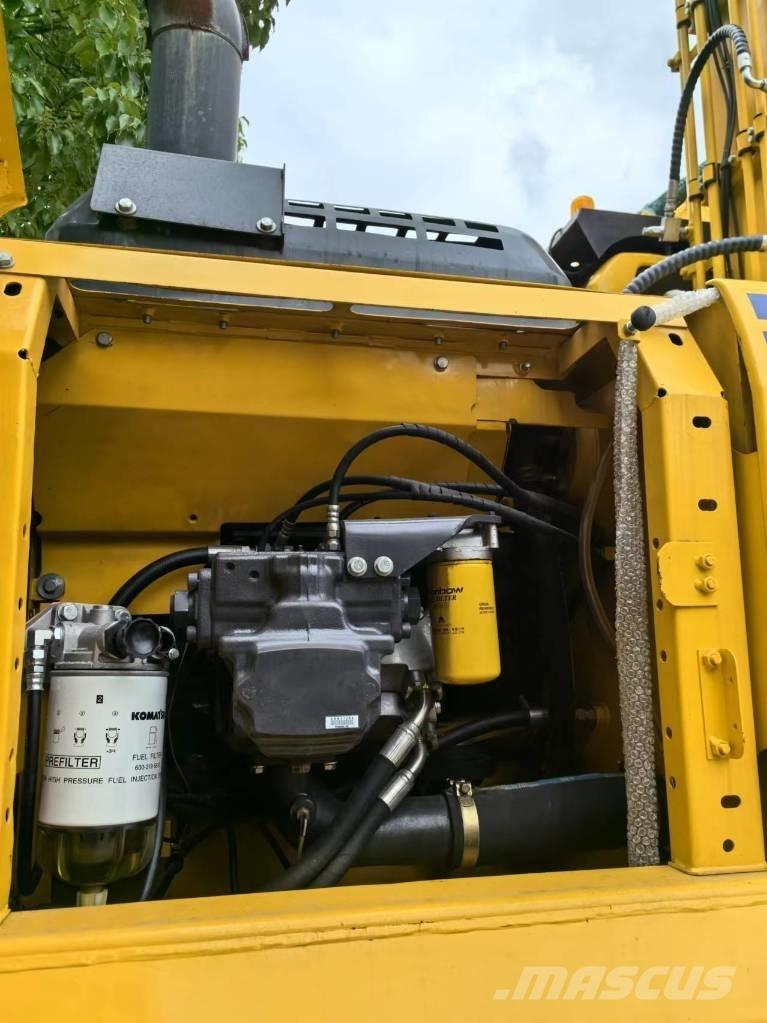 Komatsu PC 220-8 Escavadeiras de esteiras