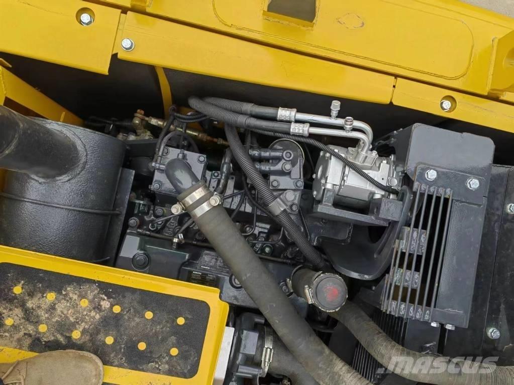 Komatsu PC 130-7K Escavadoras Midi 7t - 12t
