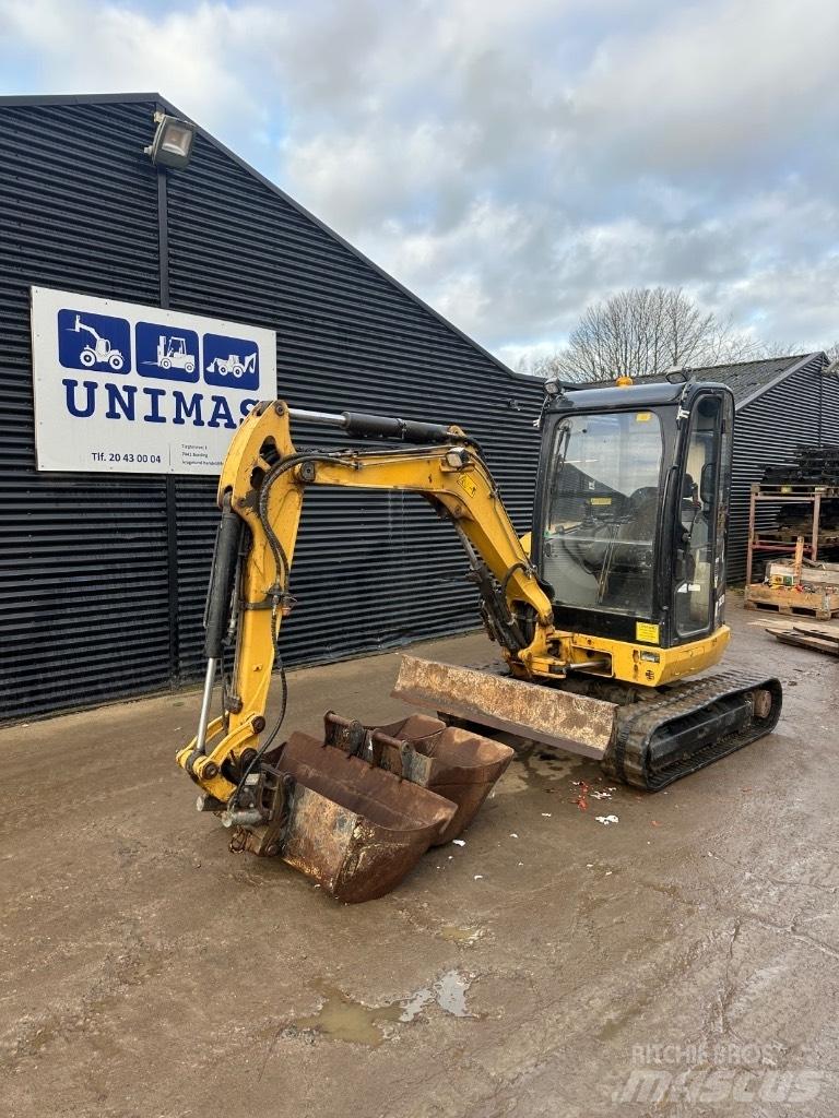 CAT 302.7DCR Miniescavadeiras