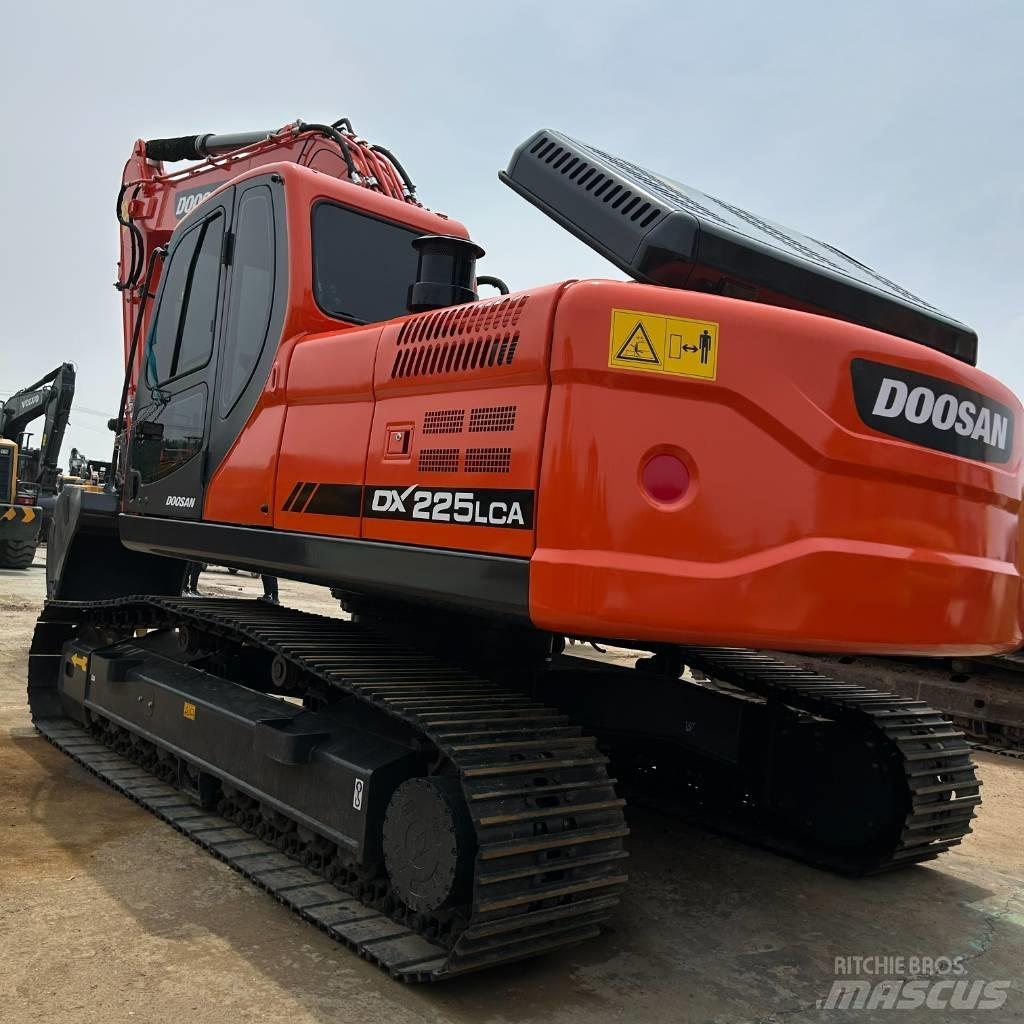Doosan DX 225 LC Escavadeiras de esteiras