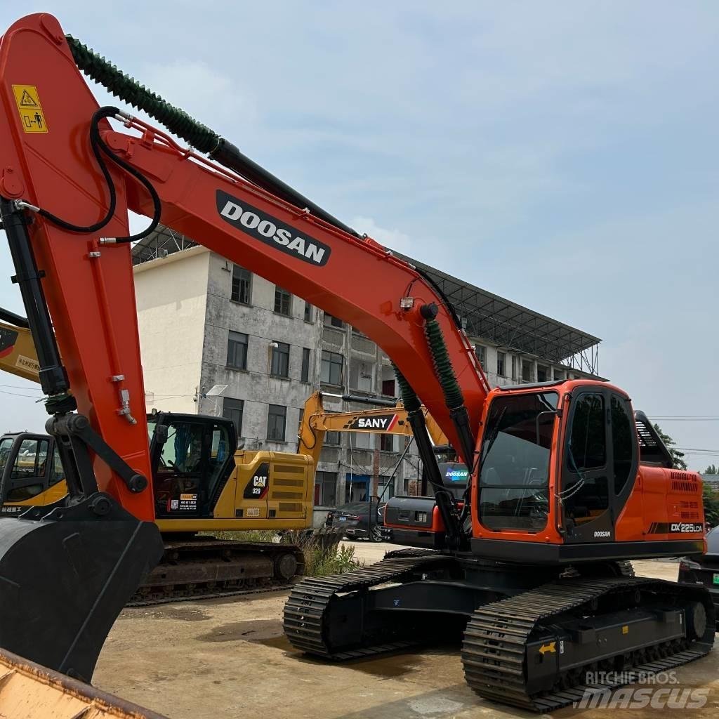 Doosan DX 225 LC Escavadeiras de esteiras