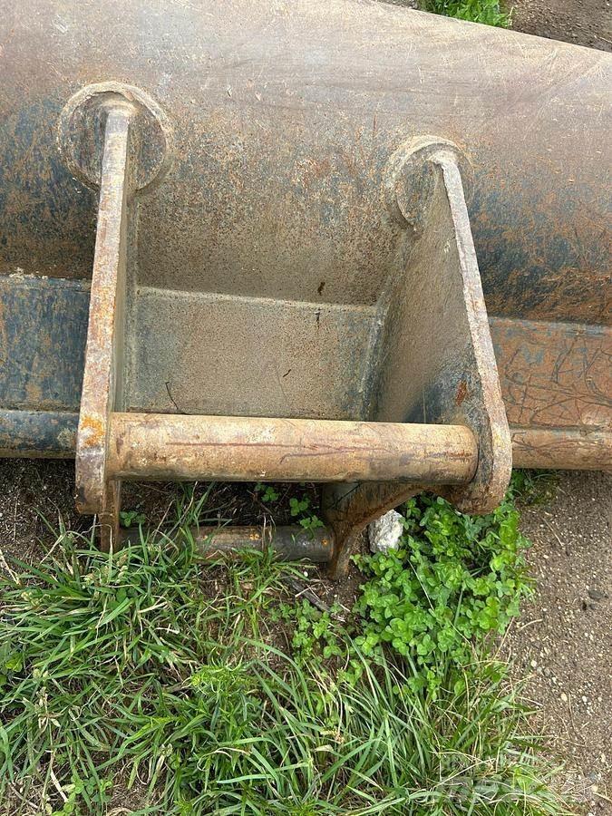 Mecalac 15MWR Baldes