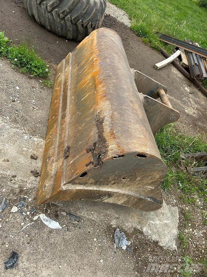 Mecalac 15MWR Baldes