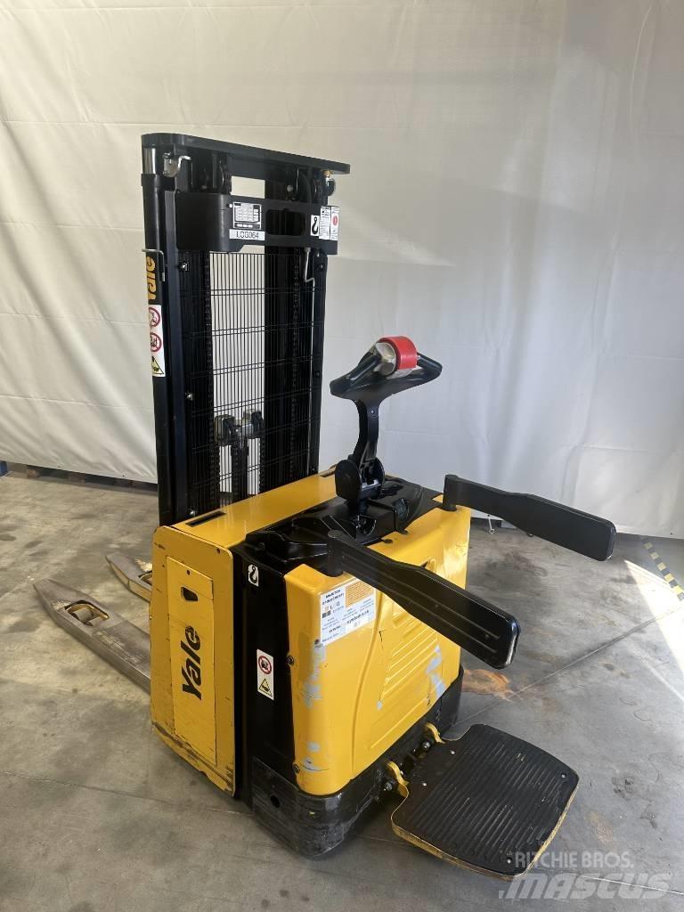 Yale ms15x Empilhador para operador externo
