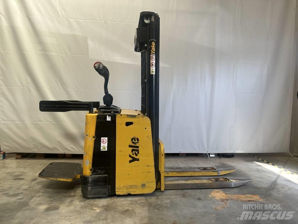 Yale ms15x Empilhador para operador externo