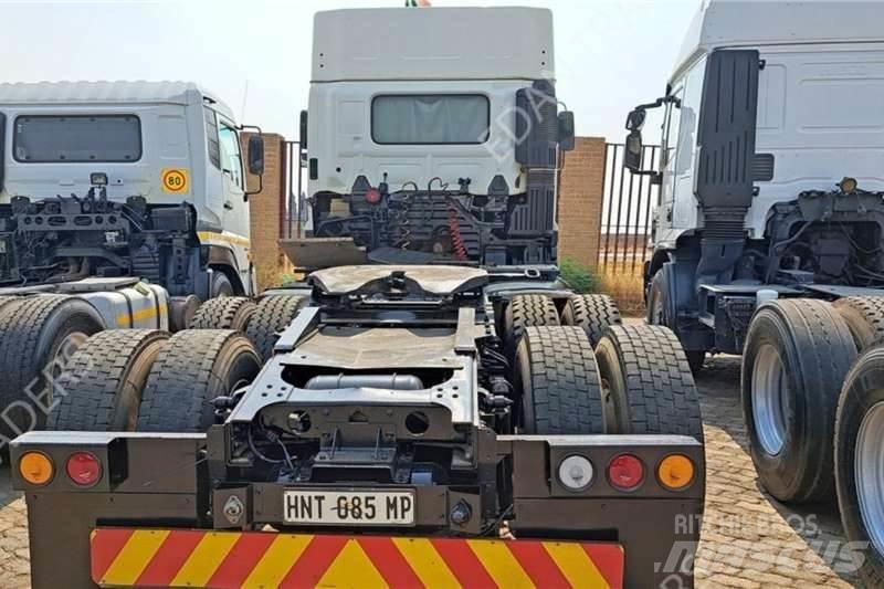 Hino 700 Outros Camiões