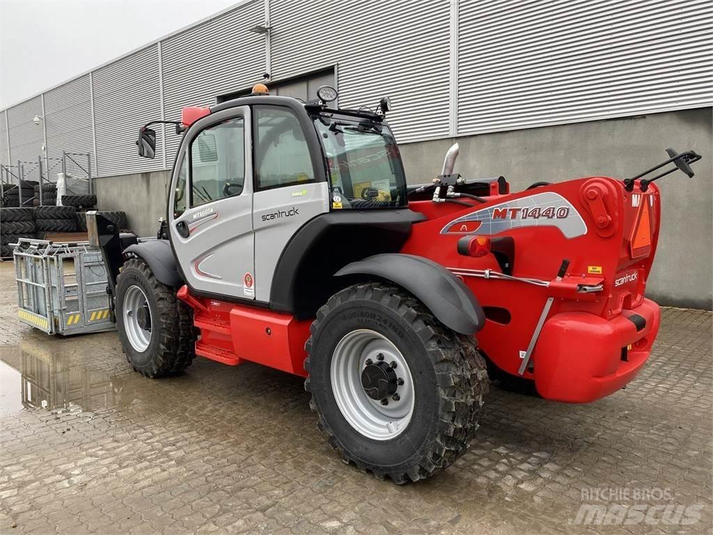 Manitou MT1440A Manipulador telescópico