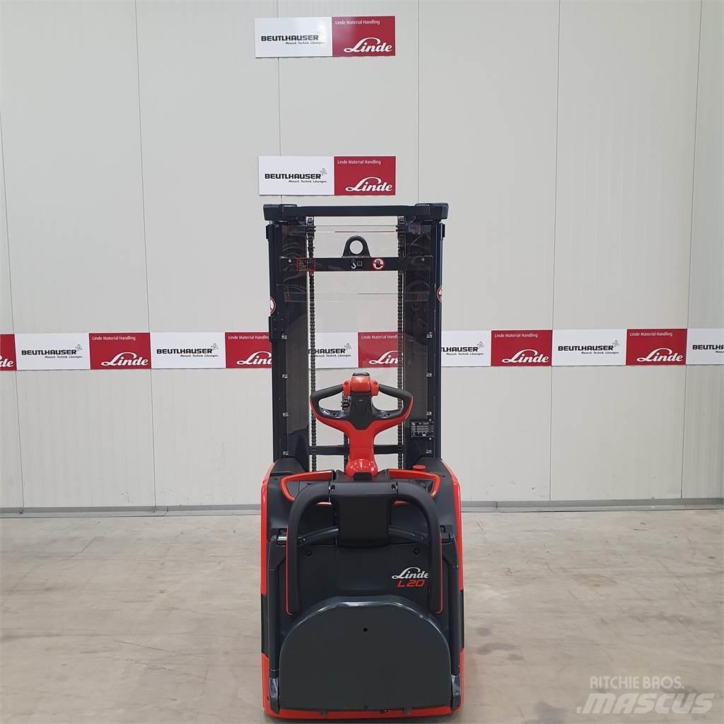 Linde L20APi Empilhador para operador externo