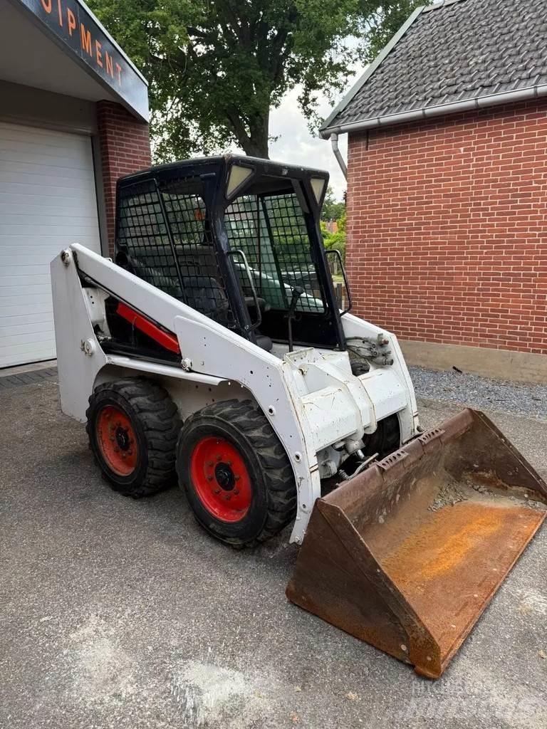 Bobcat S130 Minicarregadeiras