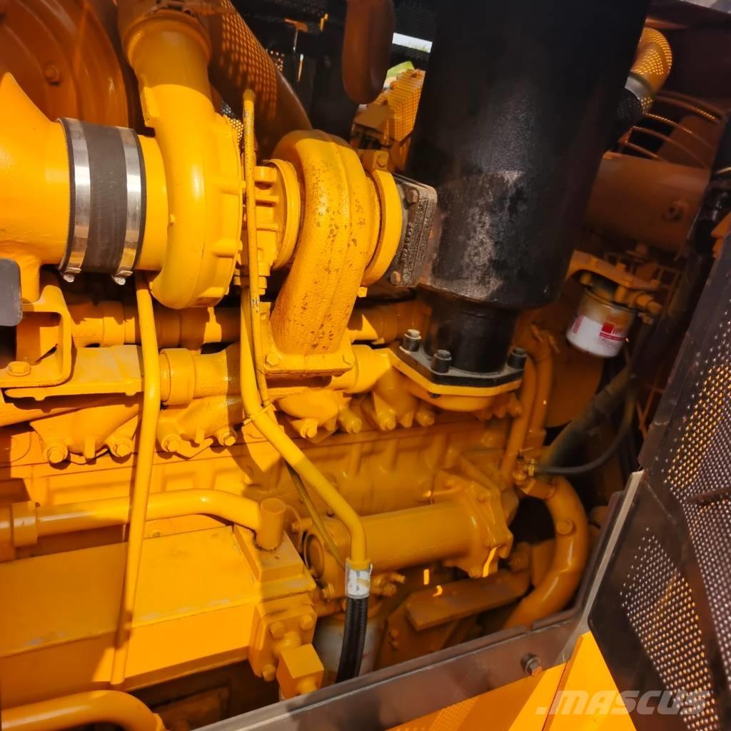 Shantui SD 22 Dozers - Tratores rastos