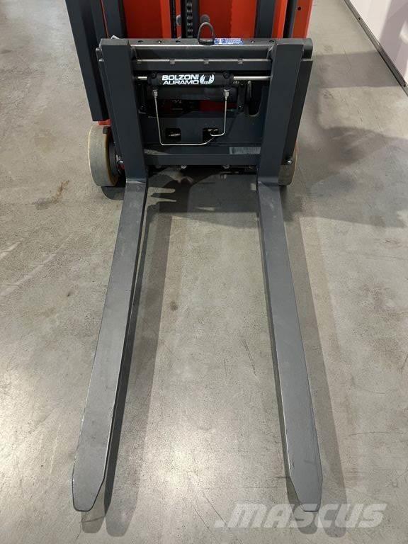 Linde E10 Empilhador para operador externo