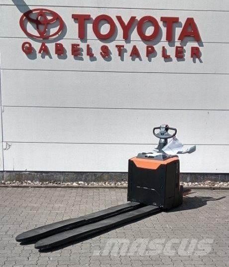 Toyota LPE 250 Porta palettes