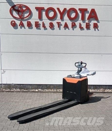 Toyota LPE 250 Empilhador para operador externo