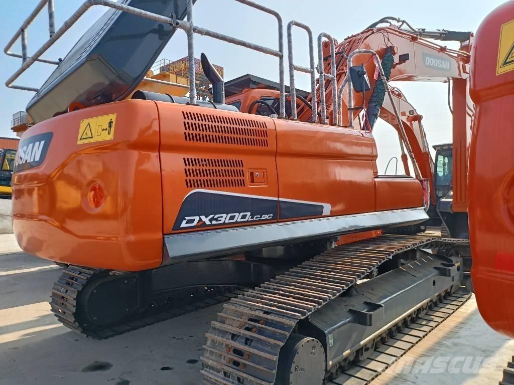 Doosan DX300-9 Escavadeiras de esteiras
