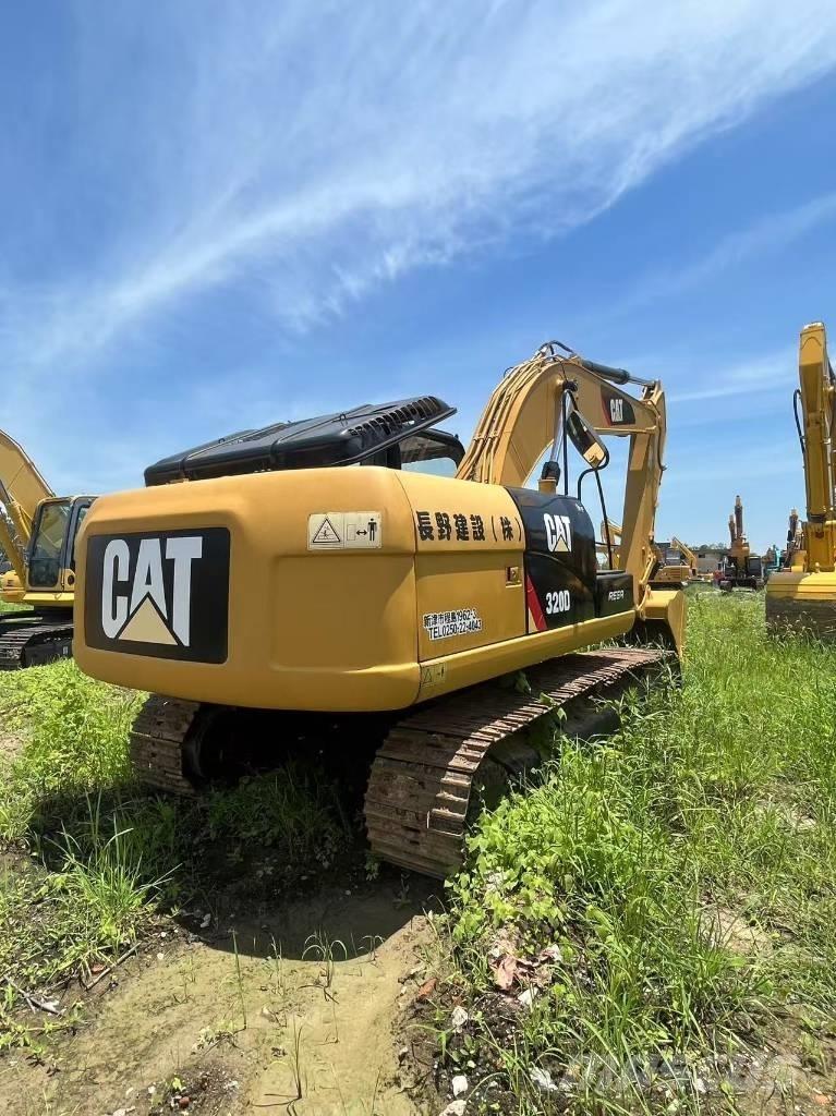 CAT 320d Escavadeiras de esteiras