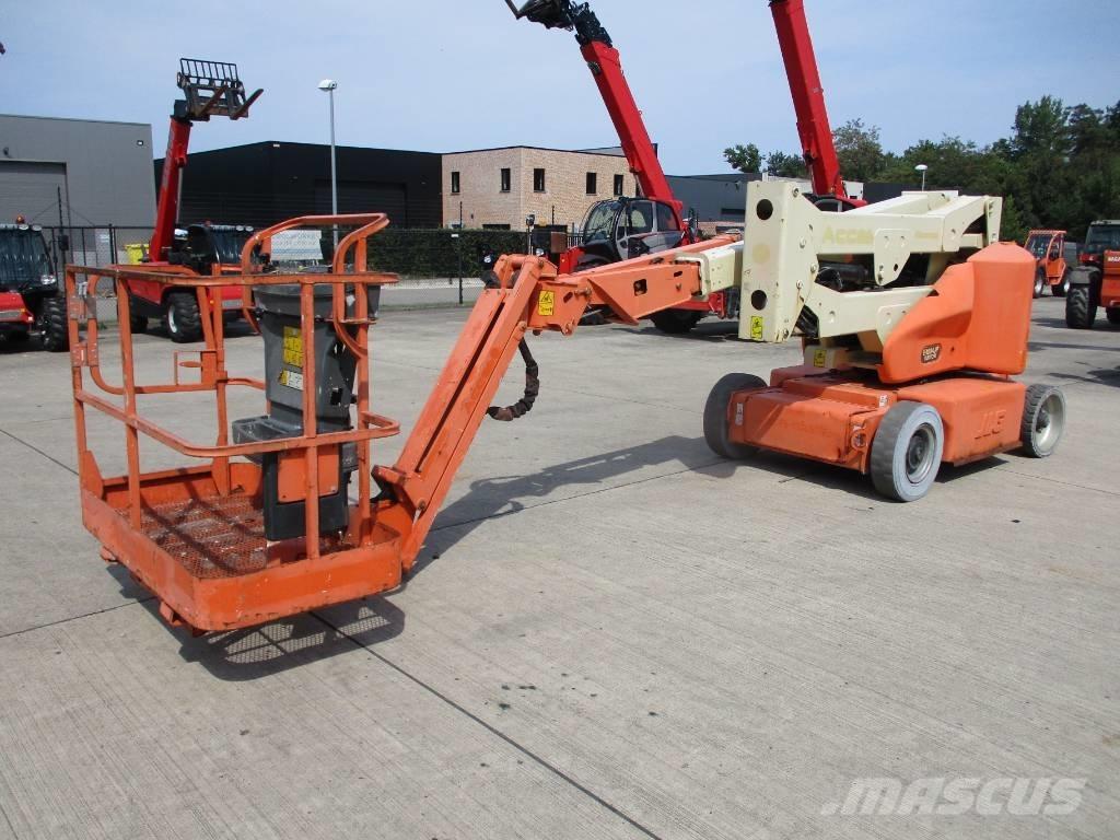 JLG E400 AJPN (745) Plataformas de braço compactas auto-propulsão