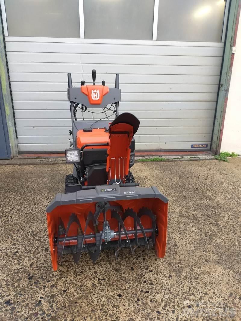 Husqvarna ST420 Lançadores de neve