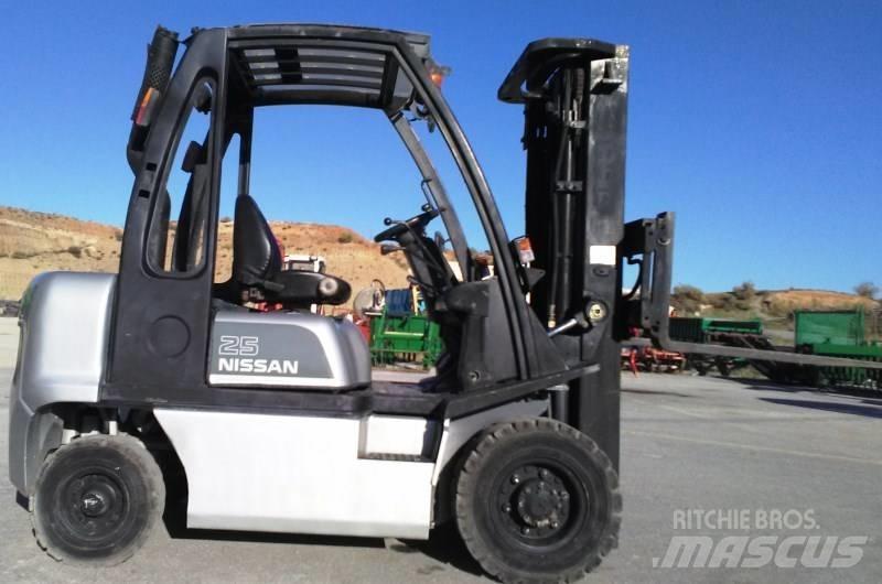 Nissan FD02A25Q Empilhadores Diesel