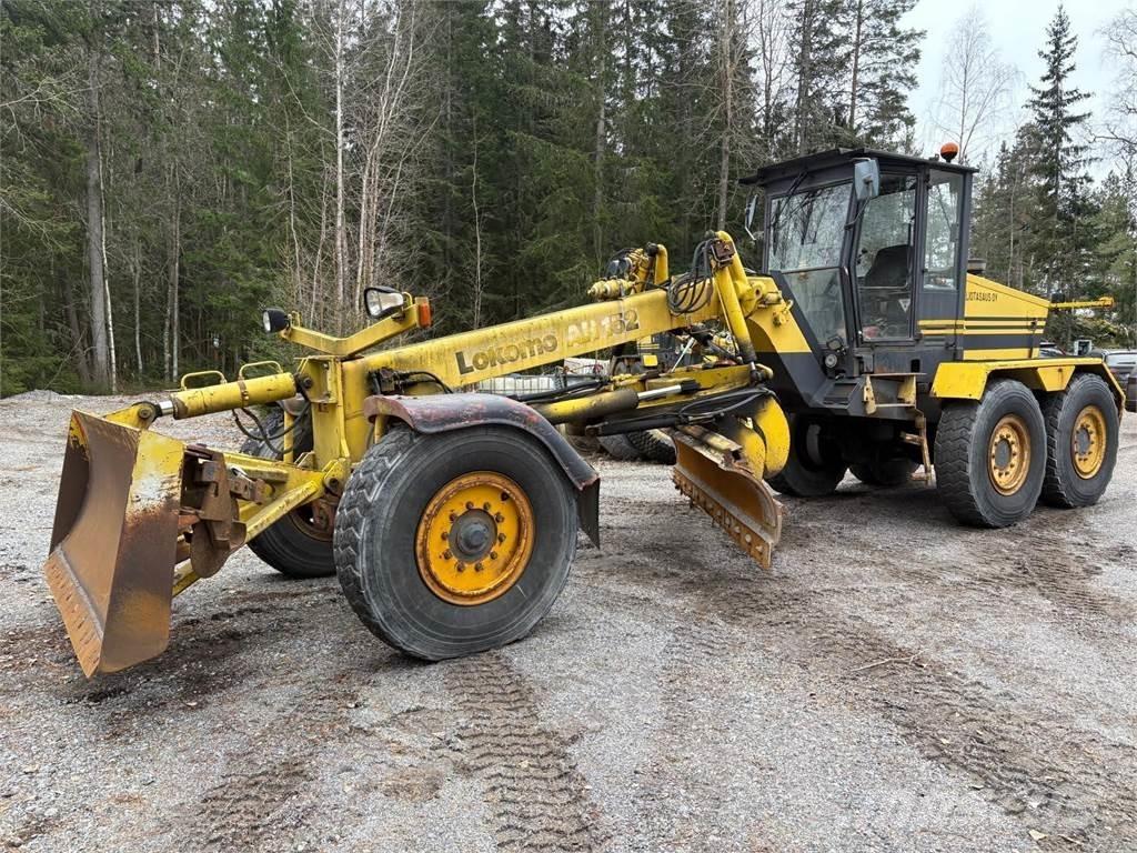 Lokomo AH 152 Motoniveladoras