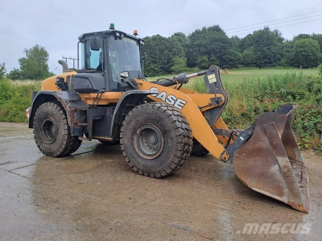 CASE 821g Carregadeiras de rodas