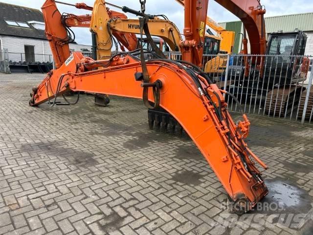 Hitachi ZX 130 Retroescavadoras