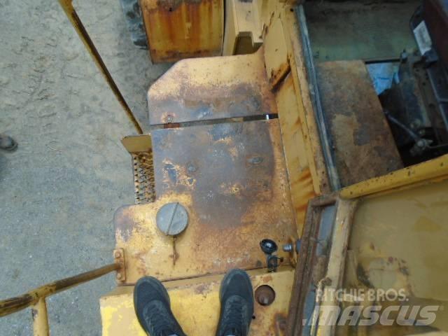 Clark 125 B Carregadeiras de rodas