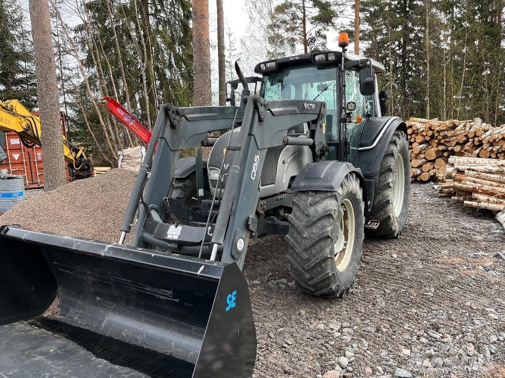 Valtra N 121 HT Tratores Agrícolas usados