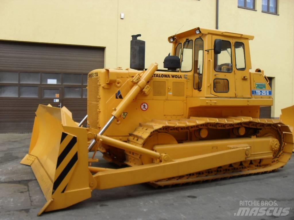 Dressta TD25G Dozers - Tratores rastos